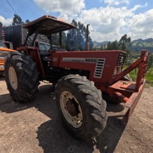 tractor-fiat-8066-3